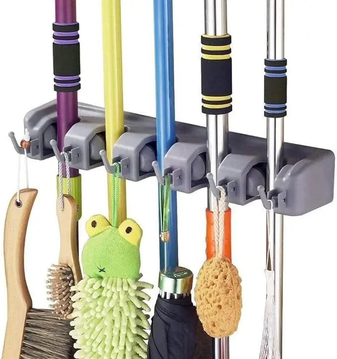 Broom and Toiletries Organizer Unchu Dukan